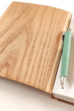 Carica l'immagine nel visualizzatore di Gallery, Il fiore