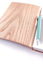 Carica l'immagine nel visualizzatore di Gallery, La Bambolina