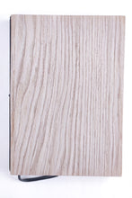 Carica l'immagine nel visualizzatore di Gallery, Lo sbiancato